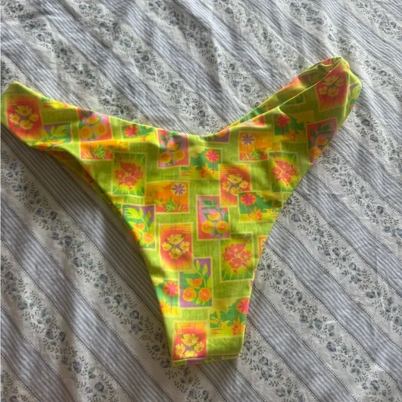 Kulani Kinis Yellow and Pink bikini - Picture 5 of 6